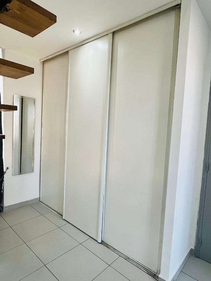 Superbe Duplex Design Neuf 2 Chambres, Climatise Tout Confort, Facile D,Acces Stationnement Gratuit Марсель Экстерьер фото